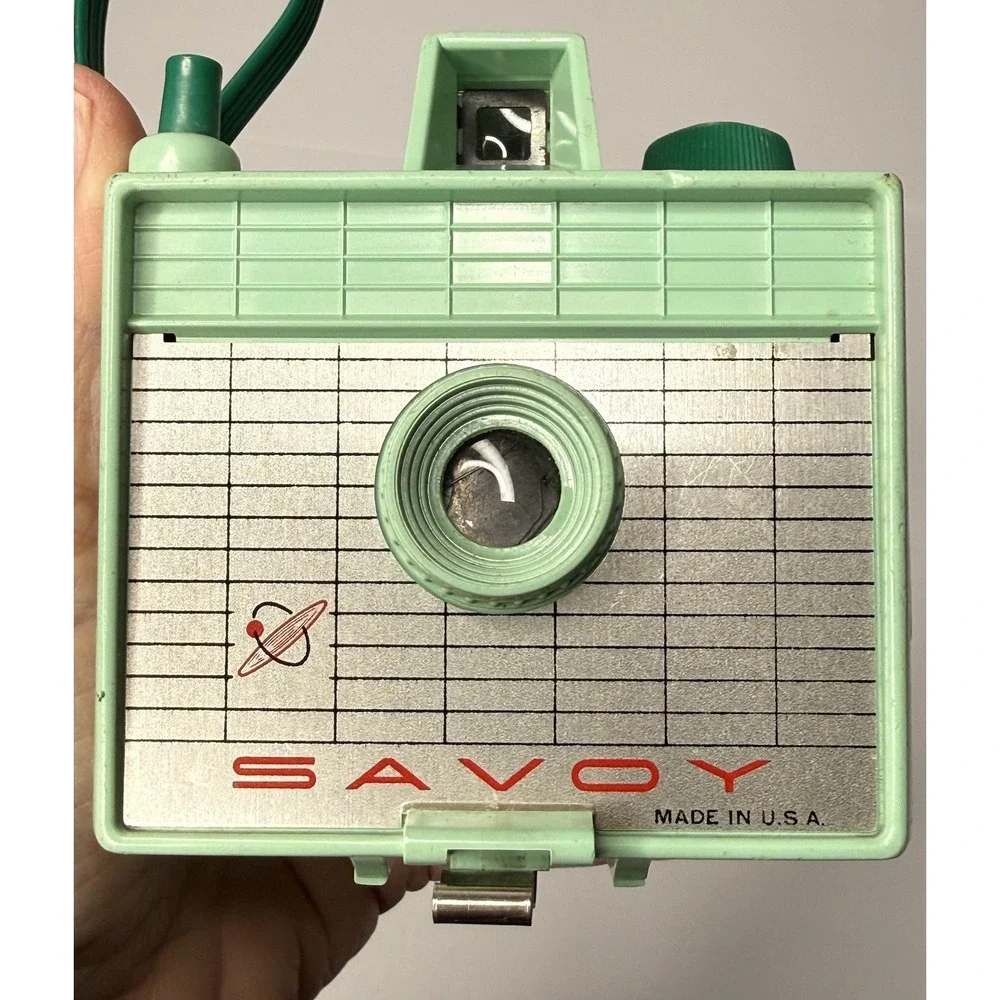 Vintage Imperial Savoy Box Camera 1950s Pictures Photos Artist Green Made In USA